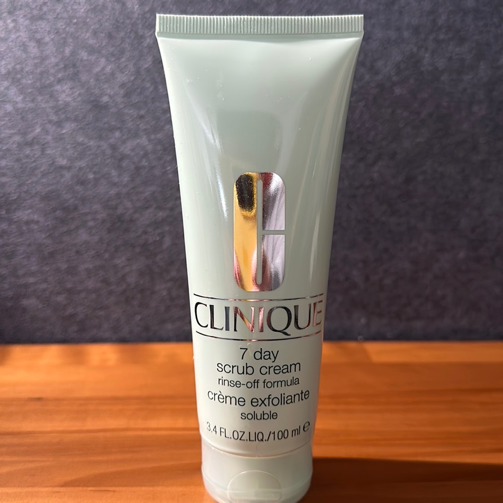 Clinique 7 day scrub cream